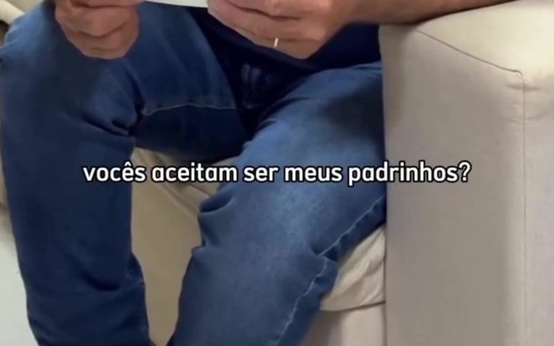 Avô se emociona ao saber que o neto vai receber o seu nome