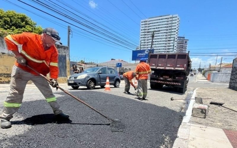 Operação Tapa-Buraco alcança cerca de 37 bairros por mês e reforça manutenção viária em Maceió