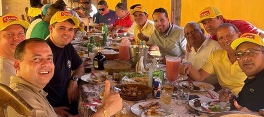 Encontro político reúne aliados de Cícero Cavalcante