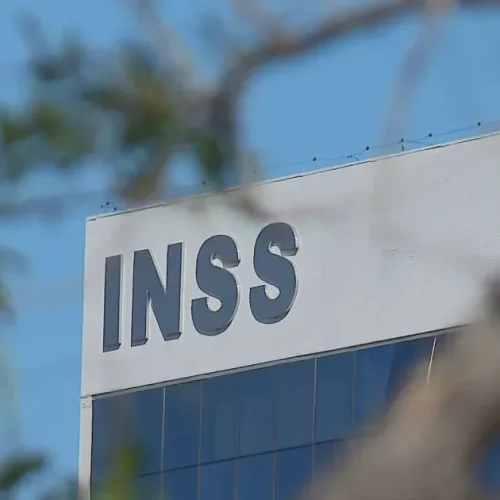 PF troca coordenação de inquéritos do INSS em meio a investigação que cita Lulinha