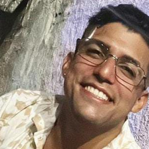 Polícia remarca interrogatório de pai de santo suspeito na morte de jovem encontrado queimado; veja depoimento