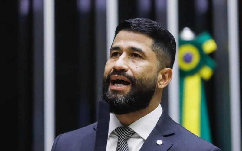 Projeto relatado por Deputado Federal Delegado Fabio Costa para proteger pessoas com deficiência avança na Câmara