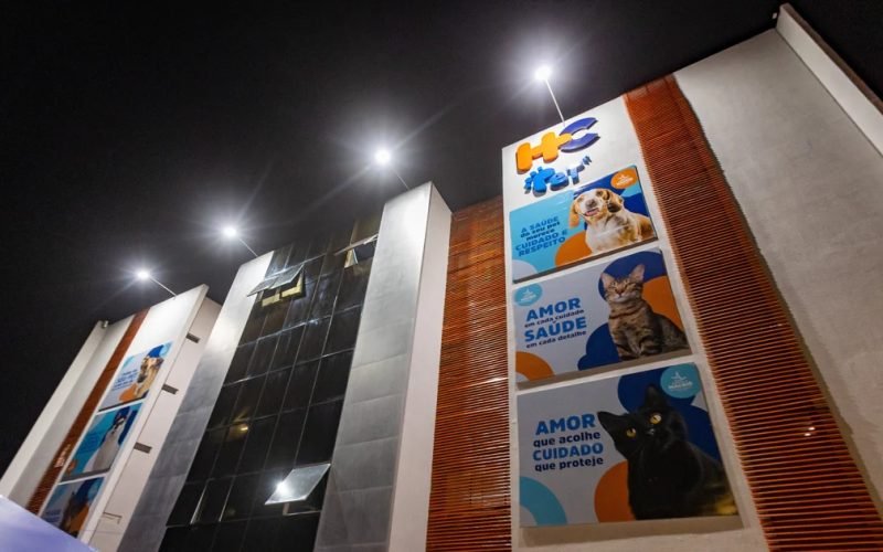 JHC celebra HC Pet e destaca atendimento veterinário gratuito em Maceió