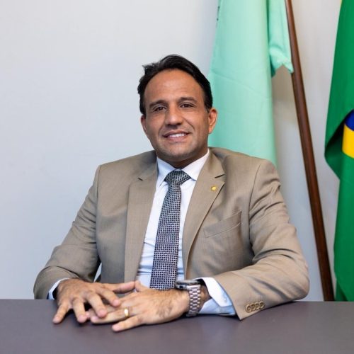 Deputado Mesaque Padilha cobra climatização de salas aula da Escola Djalma Barros Siqueira