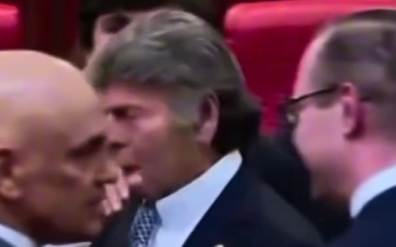 Fux ignora Alexandre de Moraes e Zanin durante posse de Kassio Nunes Marques na presidência do TSE