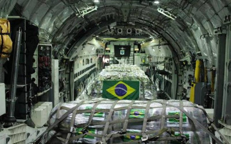 Brasil envia 21 toneladas de alimentos à Bolívia em meio à crise de desabastecimento