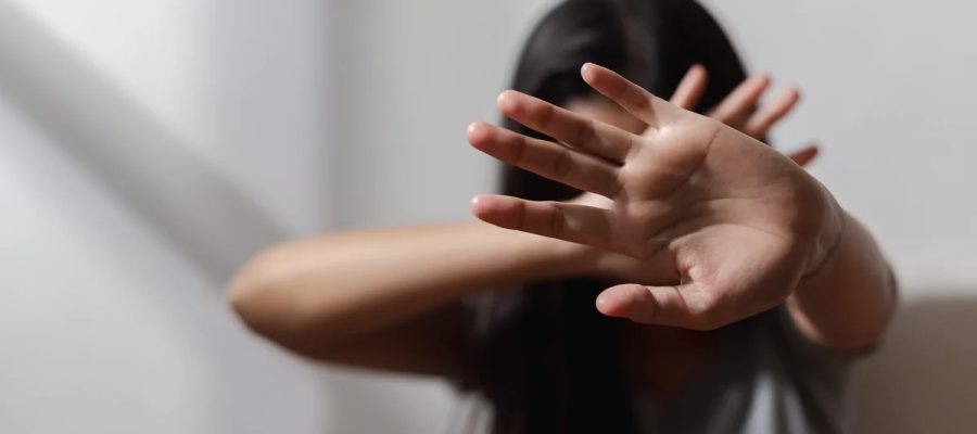 Influenciadora pede justiça por vítimas de estupro coletivo: “Abusadores precisam ser encontrados”