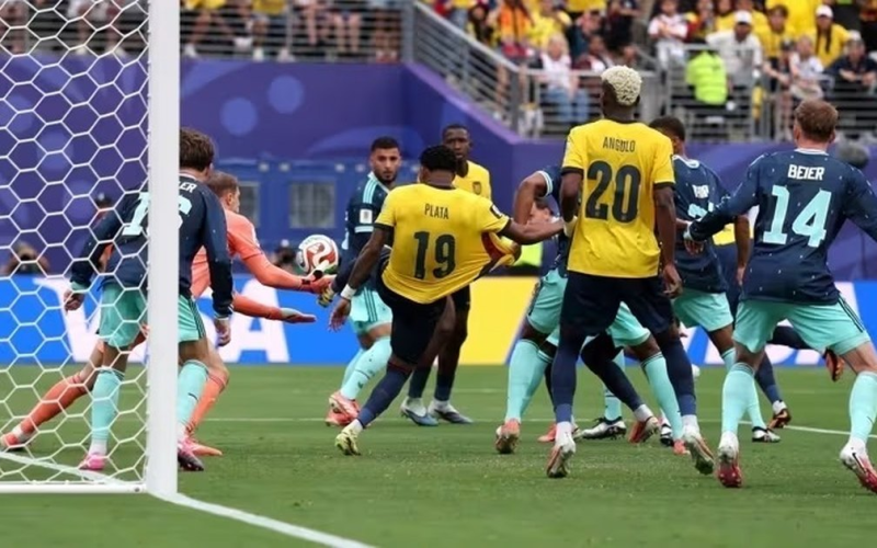 Equador cala a Alemanha, vira o jogo e faz história com classificação épica na Copa do Mundo