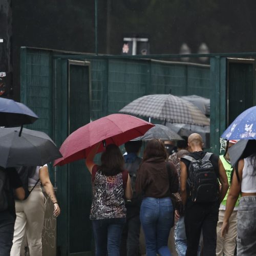 INMET emite novo alerta meteorológico de chuvas fortes para estado