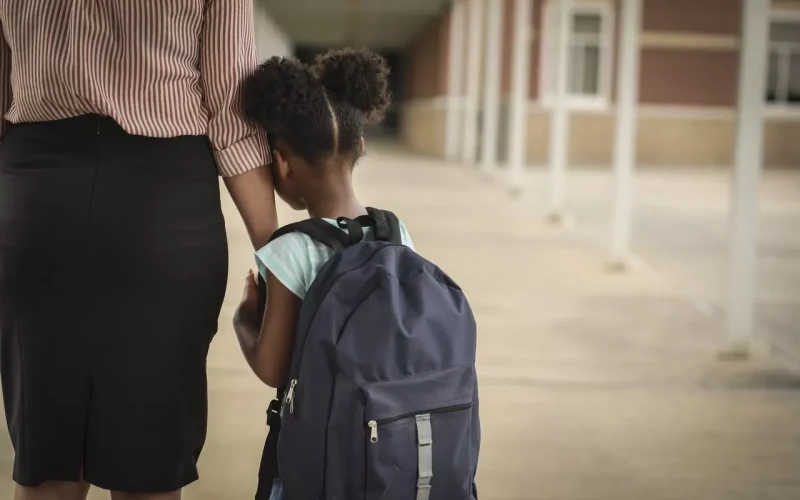 Professor investigado por racismo é afastado de escola no Benedito Bentes, em Maceió