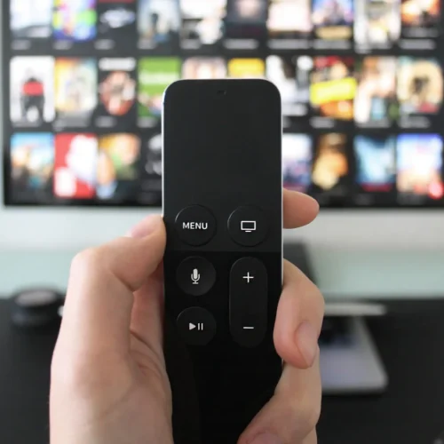 TV Box: criminosos têm usado aparelhos não homologados para roubar dados de usuários, diz Anatel