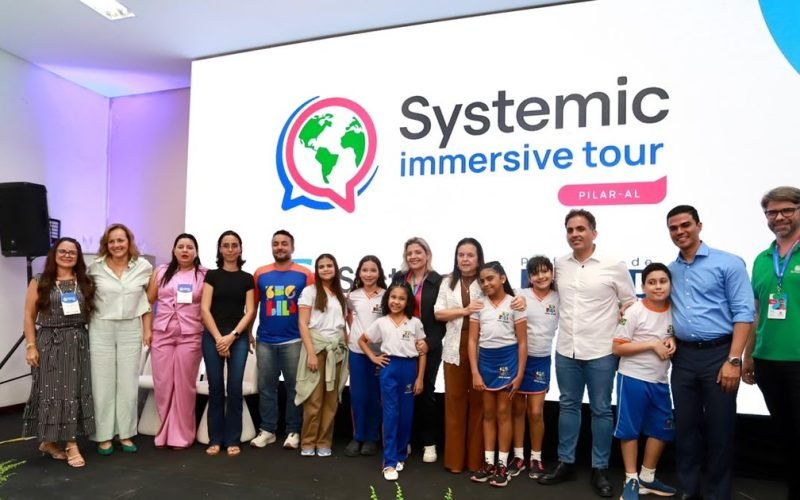 Pilar recebe gestores de todo o Brasil e apresenta modelo de educação bilíngue que se tornou referência nacional