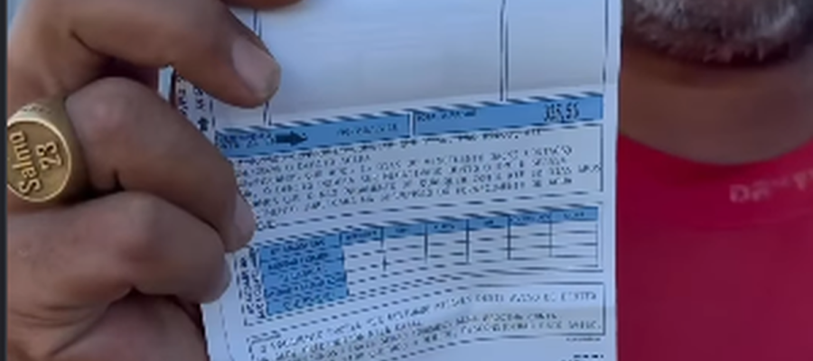 Conta não fecha: morador de Arapiraca vende chicletes na feira de Craíbas para poder pagar conta de água