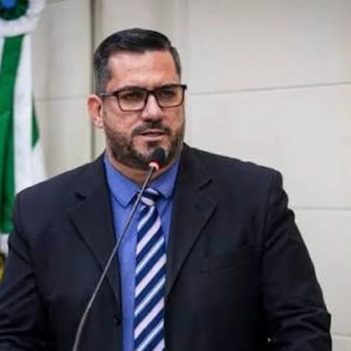 Leonardo Dias ironiza Renan Filho após fala sobre esquerda: “Mentiu ou foi exorcizado?”