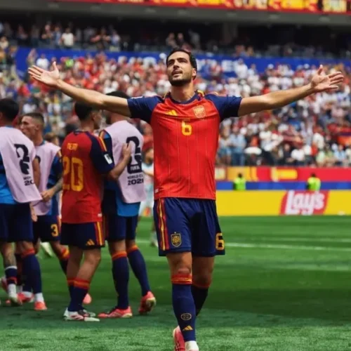 Falha do goleiro no fim coloca Espanha na semifinal da Copa do Mundo