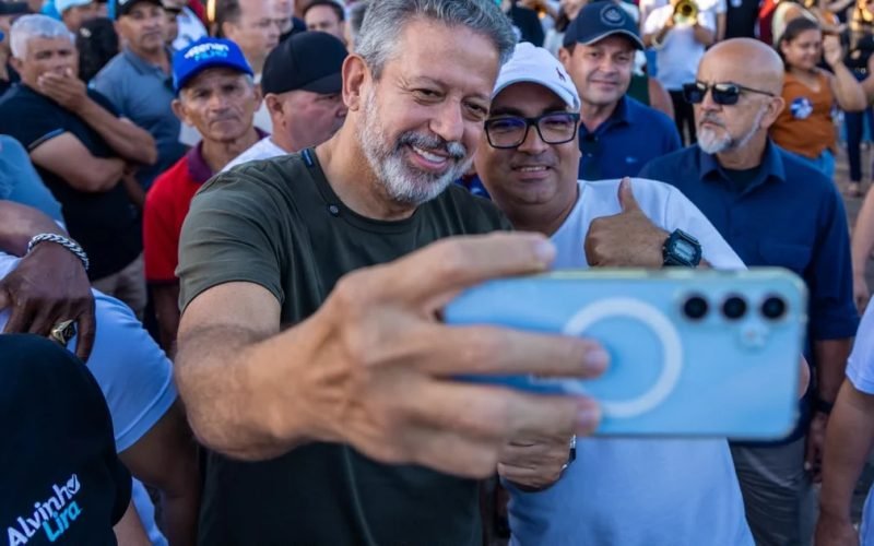 Líder na caminhada ao Senado, Arthur Lira recebe apoio das maiores forças políticas e populares de Igreja Nova