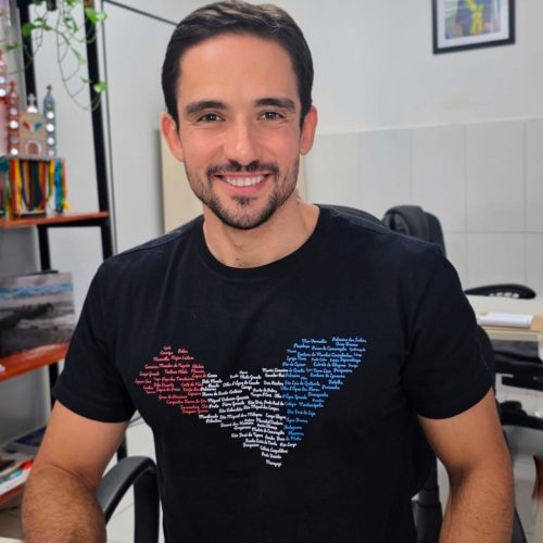 “Praia não tem pedágio” , afirma Cauê Castro ao alertar sobre cobranças ilegais em barracas