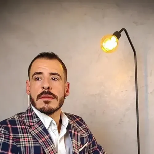 Deputado petista propõe lei para barrar conteúdos “redpill” e misóginos em Alagoas