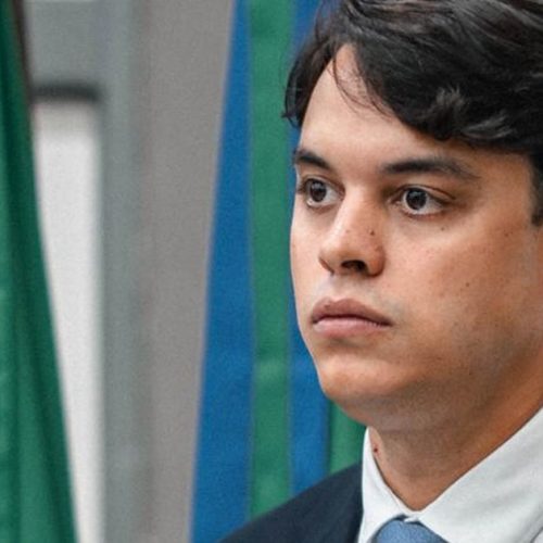 Vereador Brivaldo Marques cobra solução urgente para famílias da Grota Bom Jesus, no Benedito Bentes