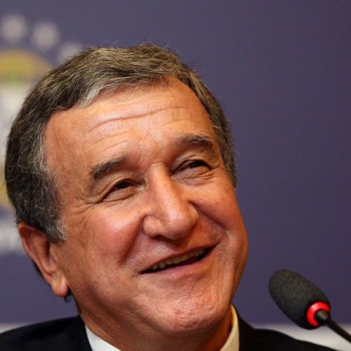 Ex-técnico da seleção brasileira, Parreira tem piora no estado de saúde e passará por cirurgia neste sábado