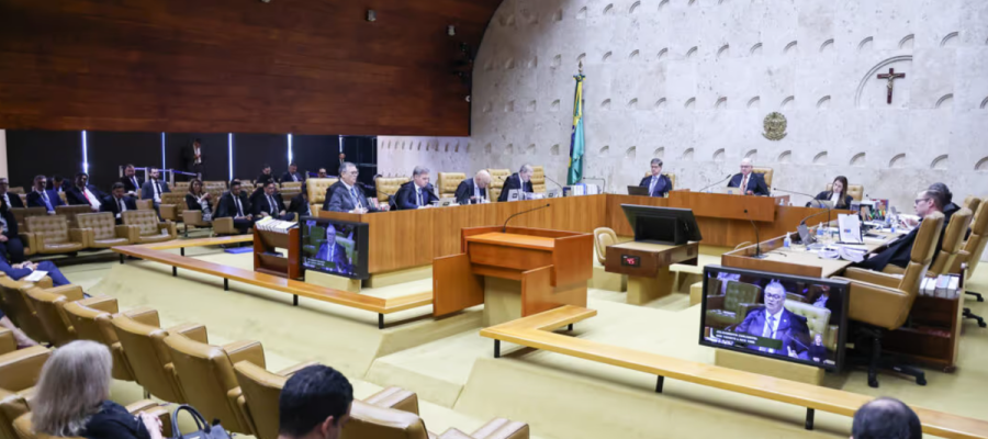 STF forma maioria e valida lei que garante igualdade salarial entre homens e mulheres