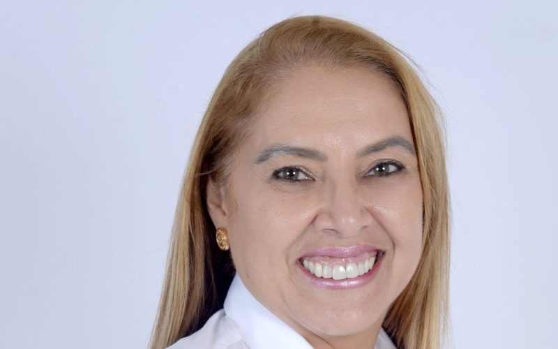 “Estou fora do cercado para lutar por Palmeira dos Índios”, afirma vice-prefeita Sheila Duarte