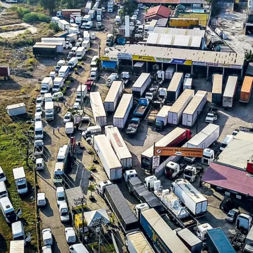 Alcolumbre prorroga medida que mantém subsídio ao diesel para reduzir impacto da alta dos combustíveis