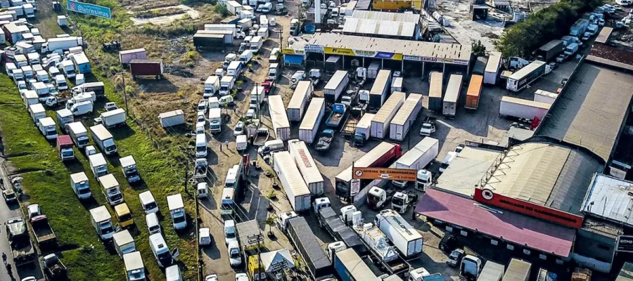 Alcolumbre prorroga medida que mantém subsídio ao diesel para reduzir impacto da alta dos combustíveis