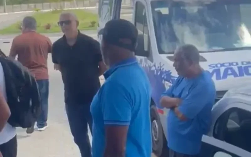 “Coloquei R$ 1,5 milhão do meu bolso”, diz Robson Rodas durante demissão coletiva no CT do CSA