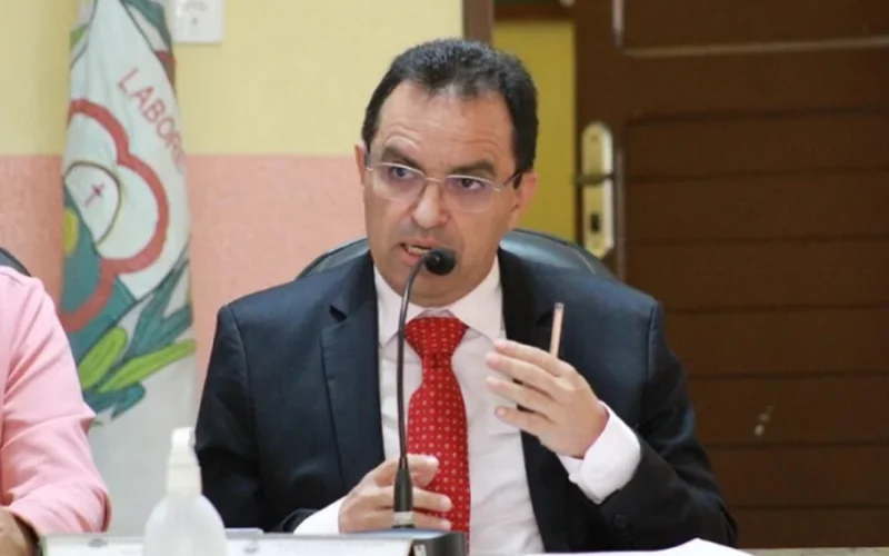 Suplente de deputado do PT é preso pela PF por importunação sexual em aeroporto