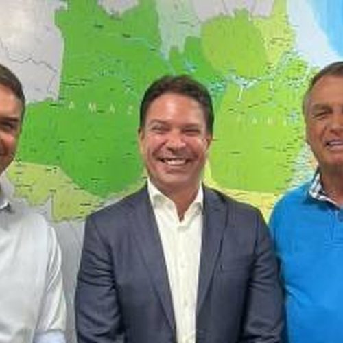 “Perseguição política”, diz Flávio Bolsonaro sobre prisão de Ramagem nos EUA