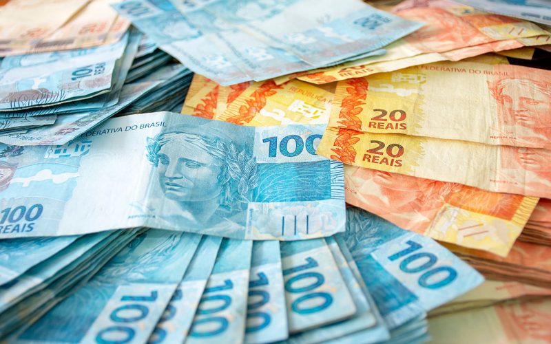 Explosão de R$ 4,2 trilhões em gastos públicos no Brasil: pra onde vai tanto dinheiro?