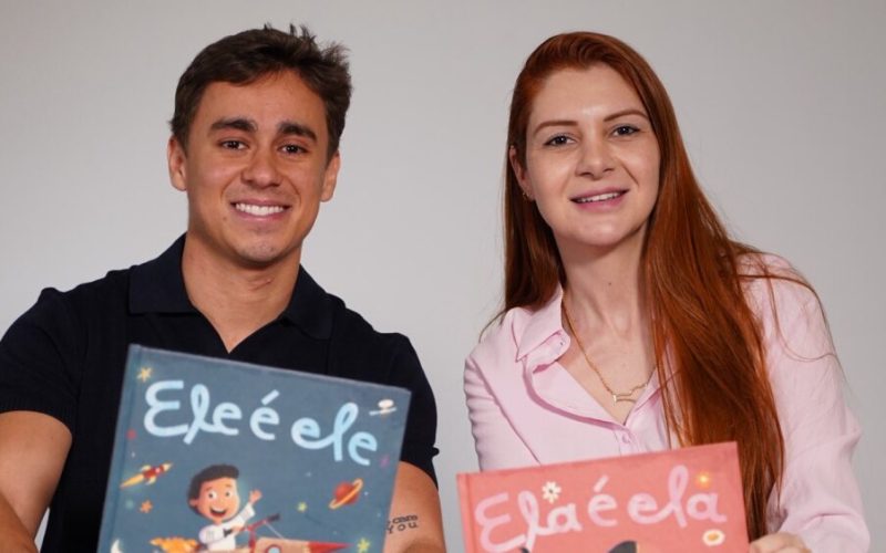 Nikolas Ferreira reúne multidão em shopping durante lançamento de livro infantil