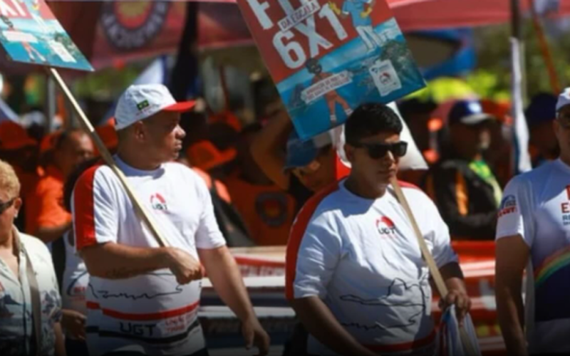 Dia do Trabalho tem manifestações em todo Brasil pelo fim da 6X1