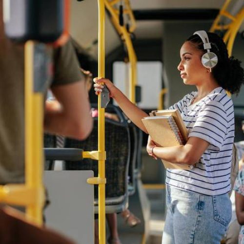 Projeto avança na ALE e pode obrigar câmeras em transporte escolar em Alagoas
