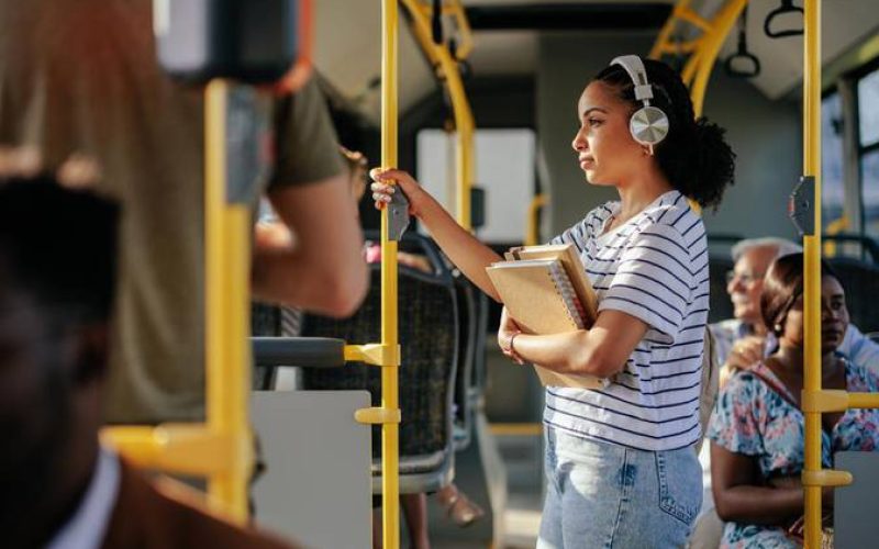 Projeto avança na ALE e pode obrigar câmeras em transporte escolar em Alagoas