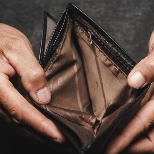 Dívida pública bruta sobe para 81,1% do PIB em maio e supera projeções do mercado