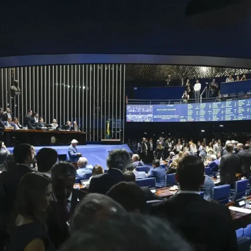 Fim da 6×1: Senado quer alternativa ao texto aprovado pela Câmara