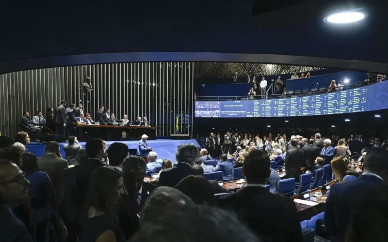 Fim da 6×1: Senado quer alternativa ao texto aprovado pela Câmara
