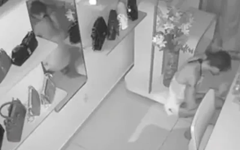 Mulher é presa após furtar R$ 10 mil em ferramentas e semijoias de loja em Maceió