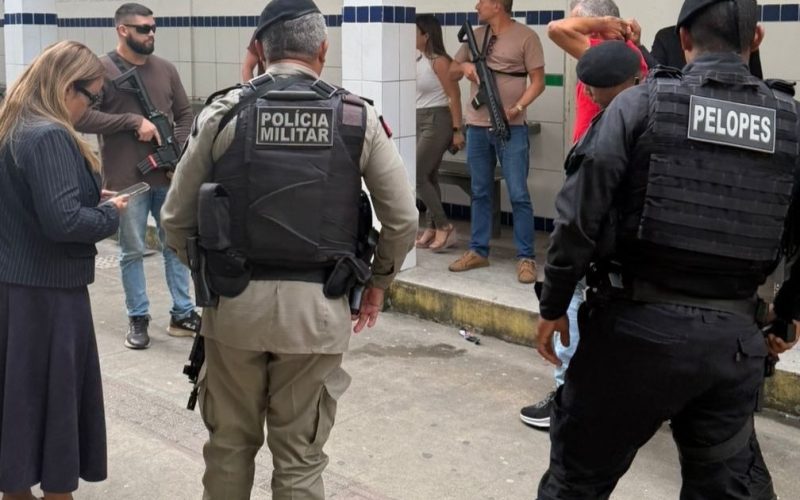 Professor é preso dentro de escola em Murici suspeito de abusar de alunos