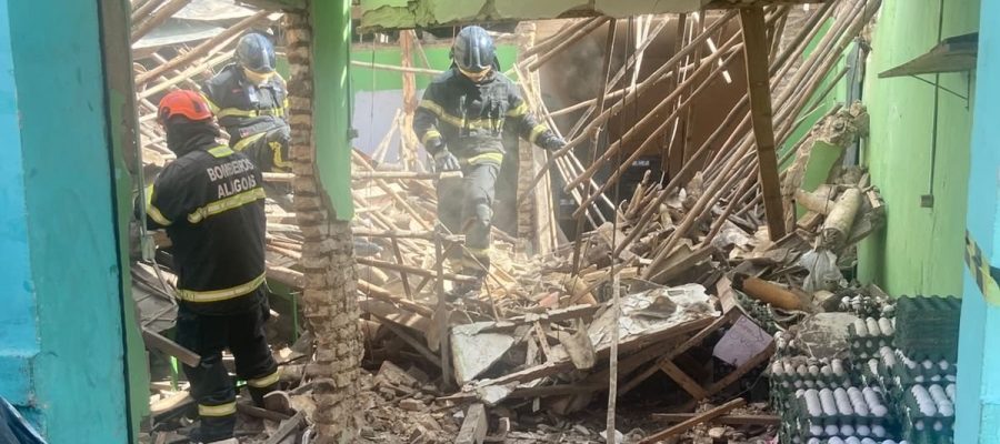 Teto de estabelecimento comercial desaba e assusta trabalhadores em Arapiraca