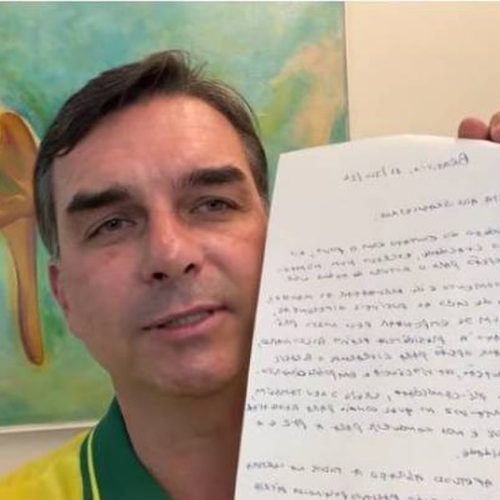 Flávio Bolsonaro: “Lula escreveu 22 cartas, podia fazer tudo. Qual critério com Bolsonaro?”