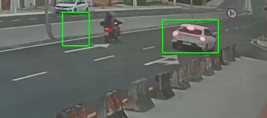 Câmeras flagram assalto a mãe e filha em pista recém-inaugurada de Maceió