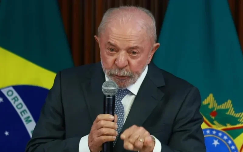 Após tarifaço dos Estados Unidos, Lula diz que vai ao G7 para ‘botar ordem na casa’
