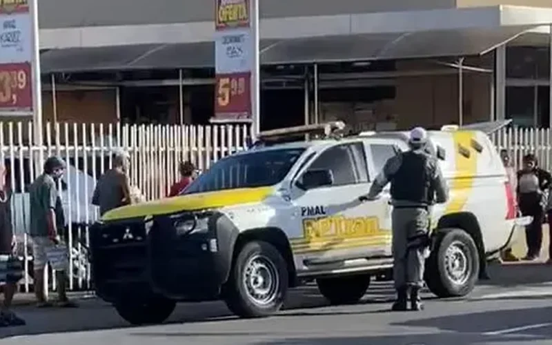 Motorista é preso após acidente e tentativa de fuga no Jacintinho