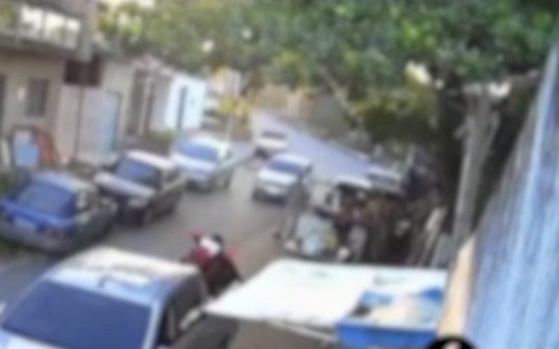 Homem é morto a tiros no São Jorge, em Maceió; imagens registram ação