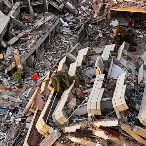 Sobe para 2.595 número de mortos em terremotos na Venezuela