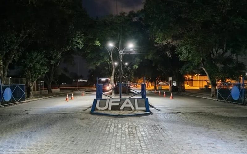 Após corte de quase R$500 milhões na Educação, funcionamento da UFAL é ameaçado; entenda