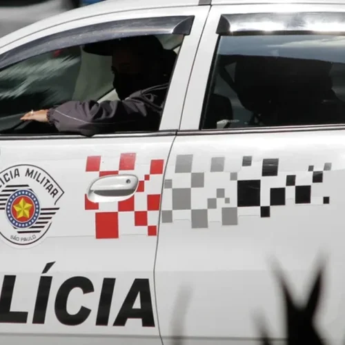 Mãe é presa após filha com Síndrome de Down denunciar abusos e cárcere privado